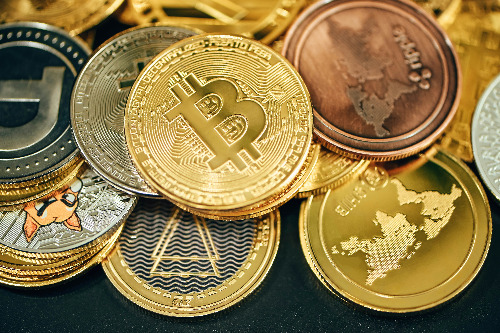 The Risks and Rewards of Investing in Cryptocurrency